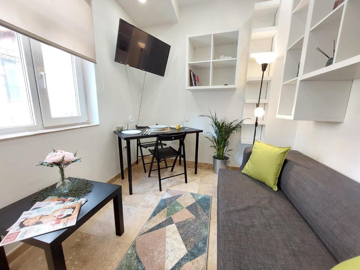 Sweet Dreams Suites Lovely Duplex Universitate Boekarest Buitenkant foto
